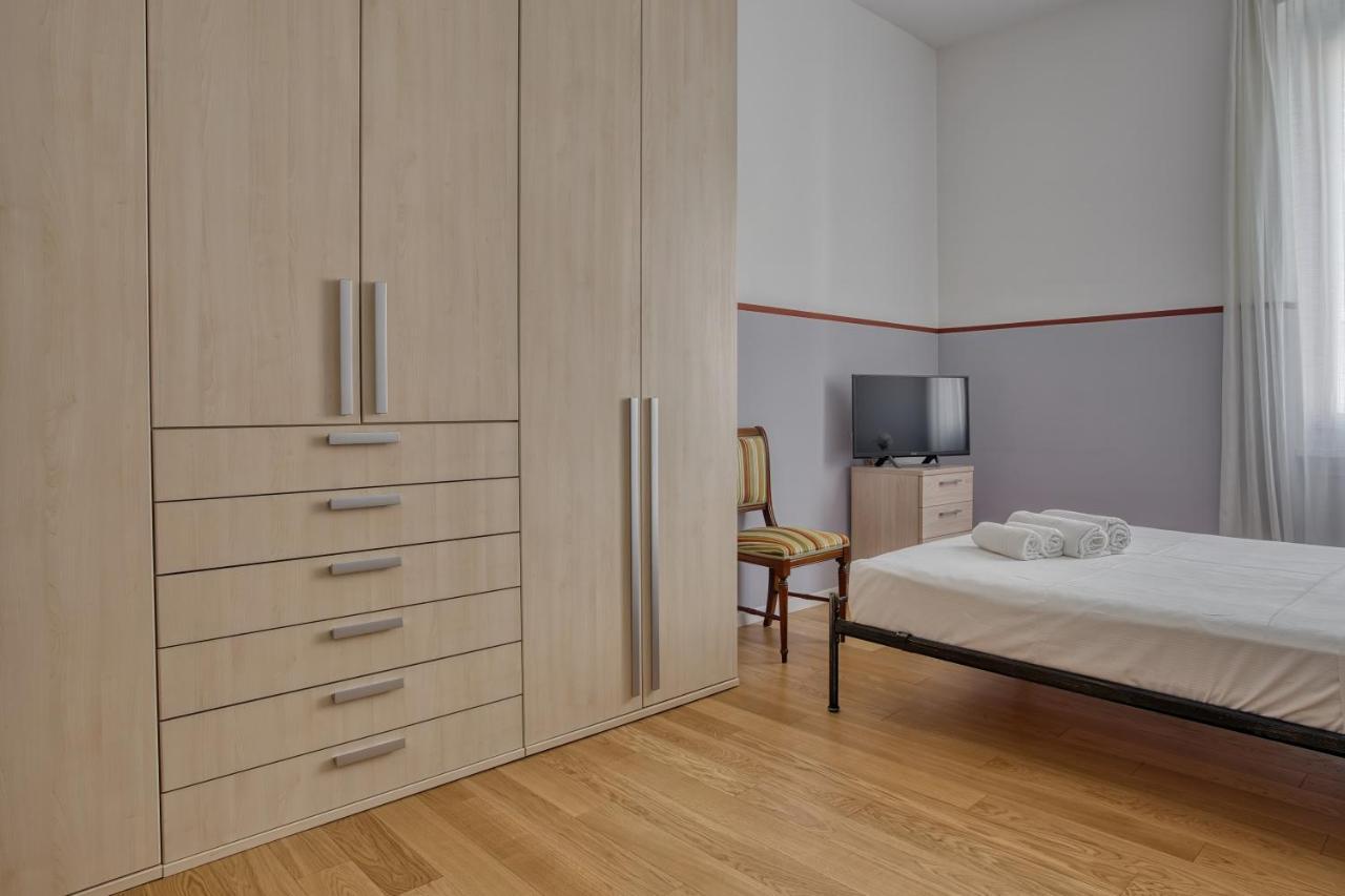 Joivy Lovely Apt, Easy Access To Centre Apartment Milan Exterior photo